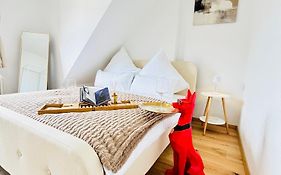 Schöne&gemütliche Wohnung direkt am Bahnhof